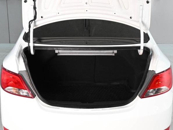 Hyundai Solaris I Рестайлинг с пробегом 2015 года, цена 1 049 000 рублей, 190563 км, седан, Автокод Объявления