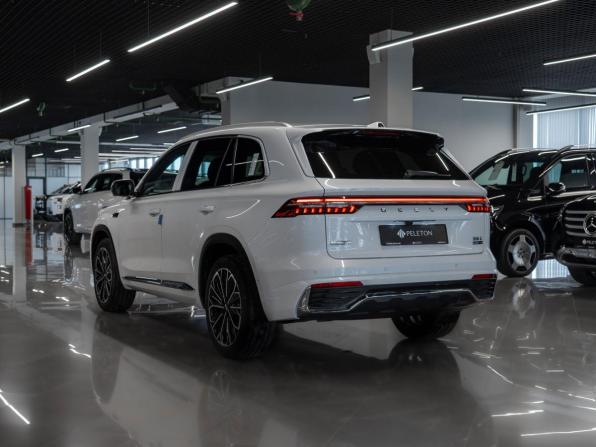 Geely Monjaro I Рестайлинг 2 с пробегом 2026 года, цена 4 080 000 рублей, 50 км, внедорожник, Автокод Объявления