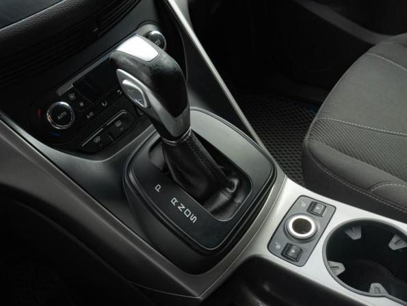 Ford Kuga II с пробегом 2014 года, цена 950 000 рублей, 200914 км, внедорожник, Автокод Объявления