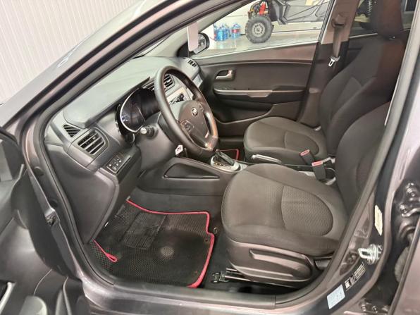 Kia Rio III Рестайлинг с пробегом 2017 года, цена 1 047 000 рублей, 106000 км, седан, Автокод Объявления