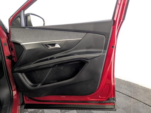 Peugeot 5008 II с пробегом 2020 года, цена 2 250 000 рублей, 64734 км, внедорожник, Автокод Объявления