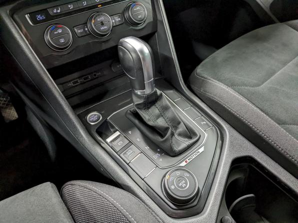 Volkswagen Tiguan II с пробегом 2017 года, цена 2 750 000 рублей, 113923 км, внедорожник, Автокод Объявления