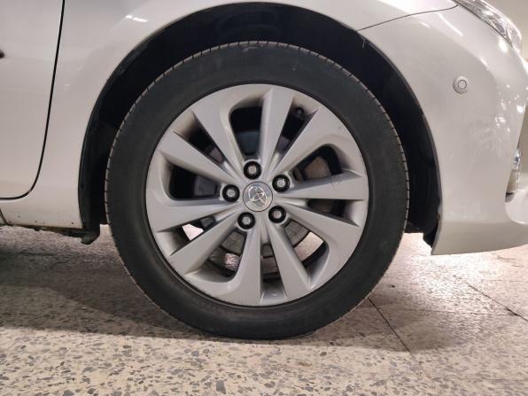 Toyota Auris II с пробегом 2014 года, цена 1 199 000 рублей, 222129 км, универсал, Автокод Объявления