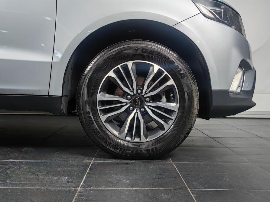 Geely Emgrand X7 I Рестайлинг 2 Москва  - изображение 24