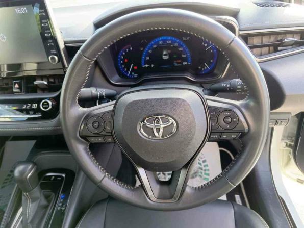 Toyota Corolla XI (E160 E170 E180) Рестайлинг 1 с пробегом 2019 года, цена 2 050 000 рублей, 24000 км, седан, Автокод Объявления