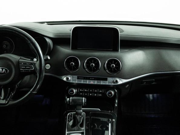 Kia Stinger I с пробегом 2018 года, цена 2 169 000 рублей, 134323 км, лифтбек, Автокод Объявления