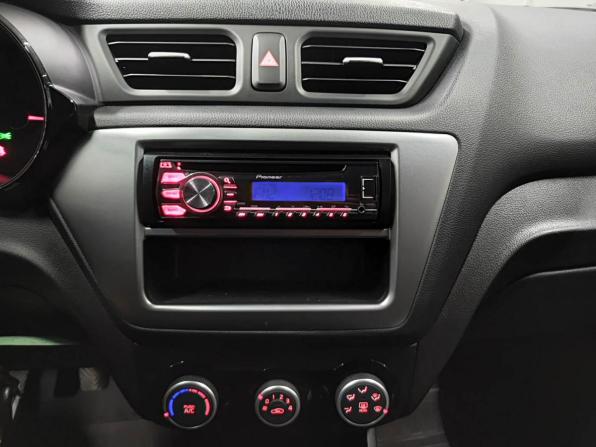 Kia Rio III Рестайлинг с пробегом 2016 года, цена 1 140 000 рублей, 46271 км, седан, Автокод Объявления