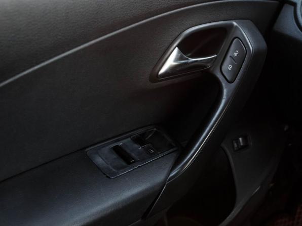 Volkswagen Polo V с пробегом 2010 года, цена 435 000 рублей, 202582 км, седан, Автокод Объявления