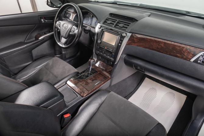 Toyota Camry VII (XV50) Рестайлинг с пробегом 2014 года, цена 1 799 000 рублей, 241758 км, седан, Автокод Объявления