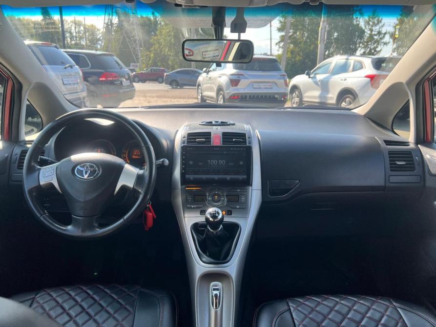 Toyota Auris I Стерлитамак  - изображение 14