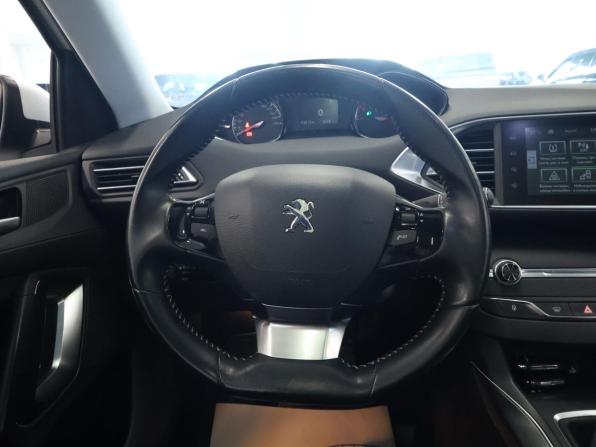 Peugeot 308 II с пробегом 2014 года, цена 1 108 000 рублей, 108154 км, хэтчбек, Автокод Объявления