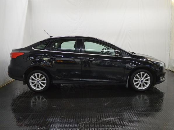 Ford Focus III Рестайлинг с пробегом 2017 года, цена 1 032 000 рублей, 232350 км, седан, Автокод Объявления
