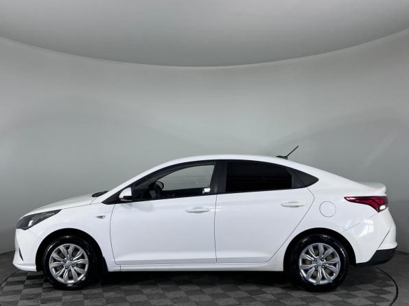 Hyundai Solaris II Рестайлинг с пробегом 2021 года, цена 1 222 000 рублей, 171518 км, седан, Автокод Объявления