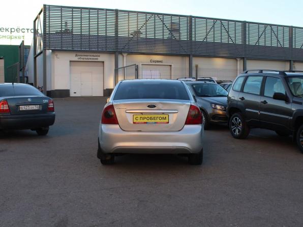 Ford Focus II Рестайлинг с пробегом 2011 года, цена 299 000 рублей, 309211 км, седан, Автокод Объявления
