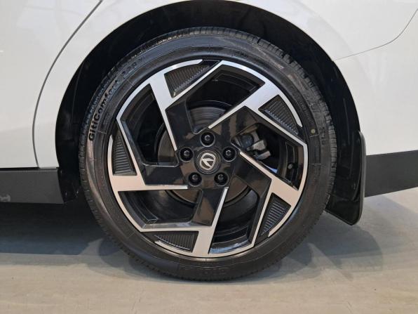 Changan Lamore с пробегом 2024 года, цена 2 057 000 рублей, 15961 км, седан, Автокод Объявления