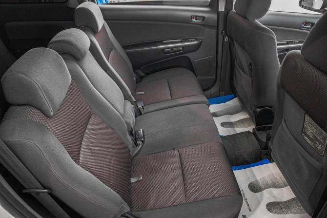 Toyota Wish I с пробегом 2004 года, цена 899 000 рублей, 210000 км, компактвэн, Автокод Объявления