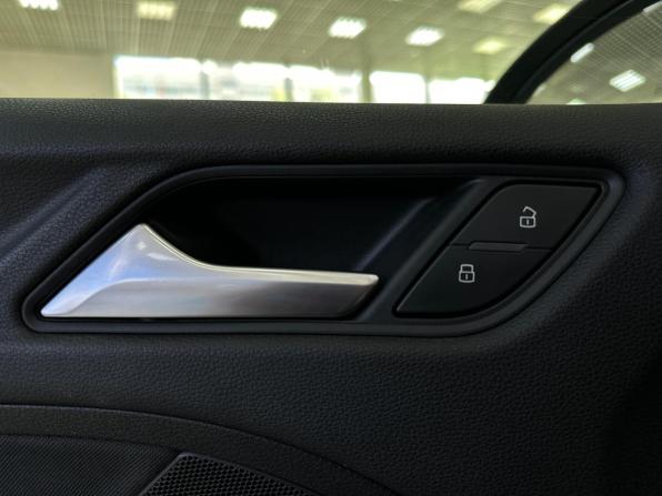 Audi A3 III (8V) Рестайлинг с пробегом 2018 года, цена 1 720 000 рублей, 131445 км, седан, Автокод Объявления