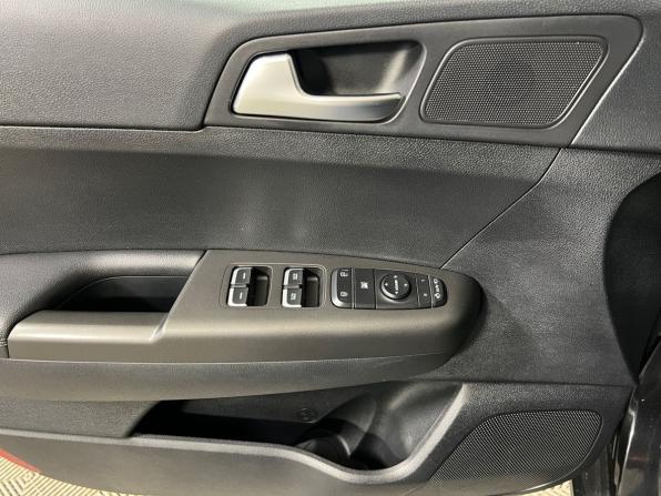 Kia Sportage IV Рестайлинг с пробегом 2019 года, цена 2 019 900 рублей, 121441 км, внедорожник, Автокод Объявления