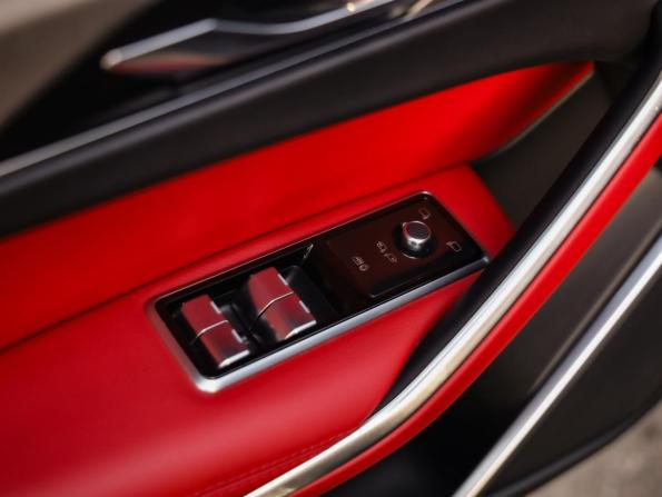 Jaguar F-Pace I Рестайлинг с пробегом 2021 года, цена 5 530 000 рублей, 25911 км, внедорожник, Автокод Объявления