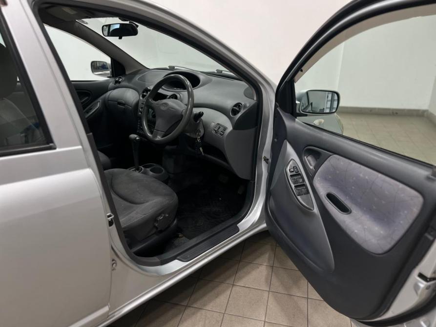 Toyota Vitz I (P10) Кемерово  - изображение 5