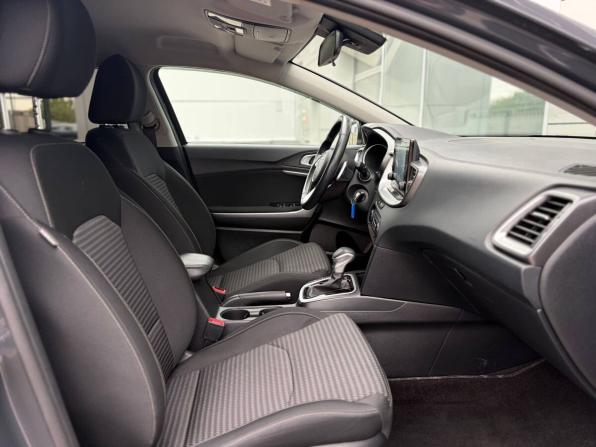 Kia Ceed III Рестайлинг с пробегом 2021 года, цена 2 150 000 рублей, 60800 км, хэтчбек, Автокод Объявления