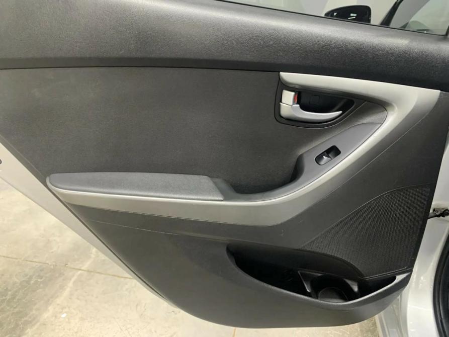 Hyundai Elantra V (MD) Рестайлинг Азнакаево  - изображение 24