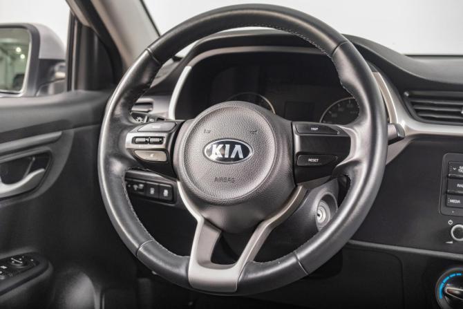 Kia Rio IV Рестайлинг с пробегом 2021 года, цена 1 499 000 рублей, 88000 км, седан, Автокод Объявления