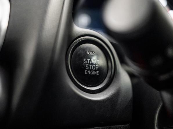 Mazda Axela III Рестайлинг с пробегом 2017 года, цена 1 350 000 рублей, 116021 км, хэтчбек, Автокод Объявления