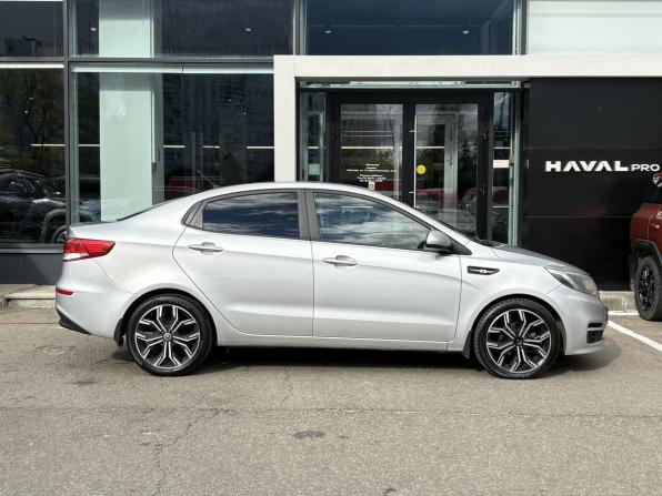 Kia Rio III Рестайлинг с пробегом 2016 года, цена 919 000 рублей, 222070 км, седан, Автокод Объявления