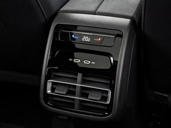 Volkswagen Tiguan II Рестайлинг (China Market) с пробегом 2024 года, цена 4 800 000 рублей, 43080 км, внедорожник, Автокод Объявления
