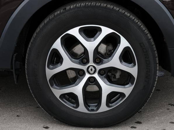 Renault Kaptur I с пробегом 2019 года, цена 1 349 000 рублей, 110280 км, внедорожник, Автокод Объявления