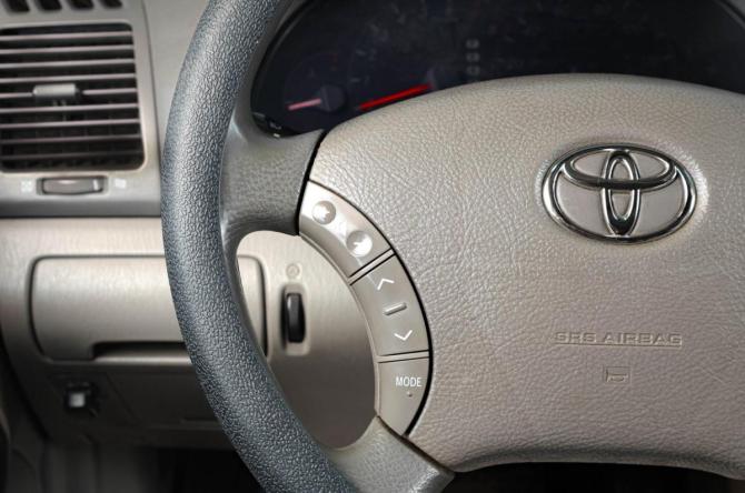 Toyota Camry V (XV30) Рестайлинг с пробегом 2004 года, цена 889 000 рублей, 385000 км, седан, Автокод Объявления