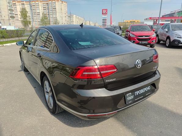 Volkswagen Passat B8 с пробегом 2017 года, цена 1 720 000 рублей, 152476 км, седан, Автокод Объявления