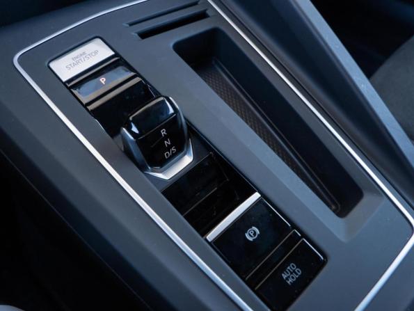 Volkswagen Golf VIII с пробегом 2024 года, цена 3 499 000 рублей, 9781 км, хэтчбек, Автокод Объявления