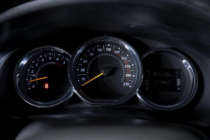 Renault Sandero II Рестайлинг с пробегом 2020 года, цена 999 999 рублей, 90000 км, хэтчбек, Автокод Объявления