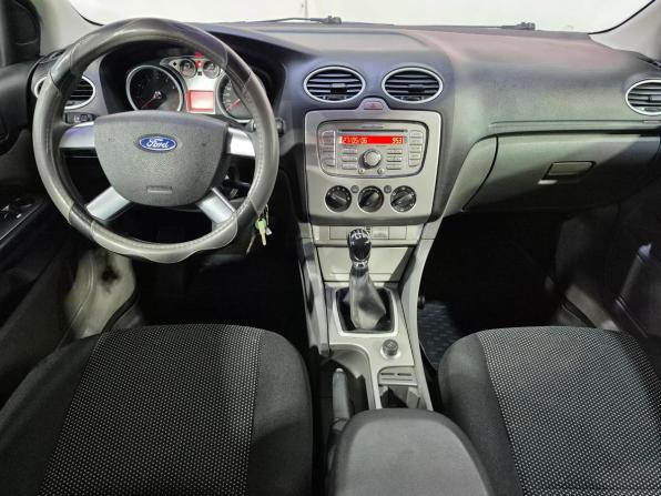 Ford Focus II Рестайлинг с пробегом 2010 года, цена 683 000 рублей, 215600 км, седан, Автокод Объявления