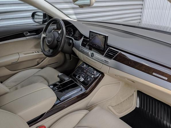 Audi A8 III (D4) Рестайлинг с пробегом 2014 года, цена 2 445 000 рублей, 190078 км, седан, Автокод Объявления
