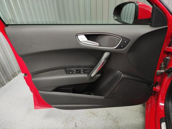 Audi A1 I (8X) с пробегом 2013 года, цена 795 000 рублей, 208582 км, хэтчбек, Автокод Объявления