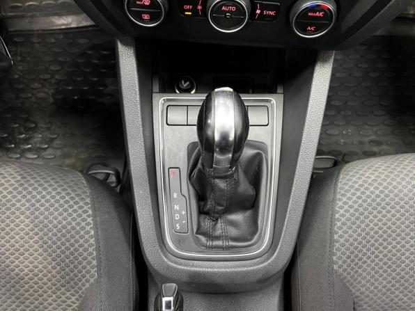 Volkswagen Jetta VI Рестайлинг с пробегом 2016 года, цена 1 250 000 рублей, 182000 км, седан, Автокод Объявления
