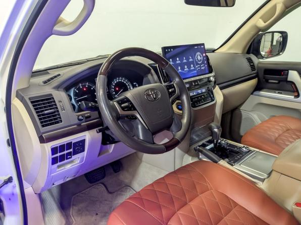 Toyota Land Cruiser 200 Series Рестайлинг 2 с пробегом 2020 года, цена 7 400 000 рублей, 127645 км, внедорожник, Автокод Объявления