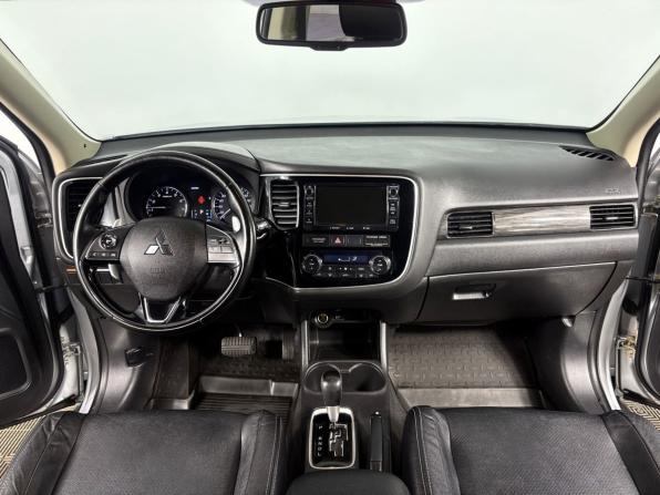 Mitsubishi Outlander III Рестайлинг 2 с пробегом 2016 года, цена 1 645 000 рублей, 157309 км, внедорожник, Автокод Объявления