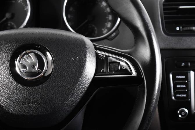 Skoda Yeti I Рестайлинг с пробегом 2014 года, цена 1 399 000 рублей, 146000 км, внедорожник, Автокод Объявления