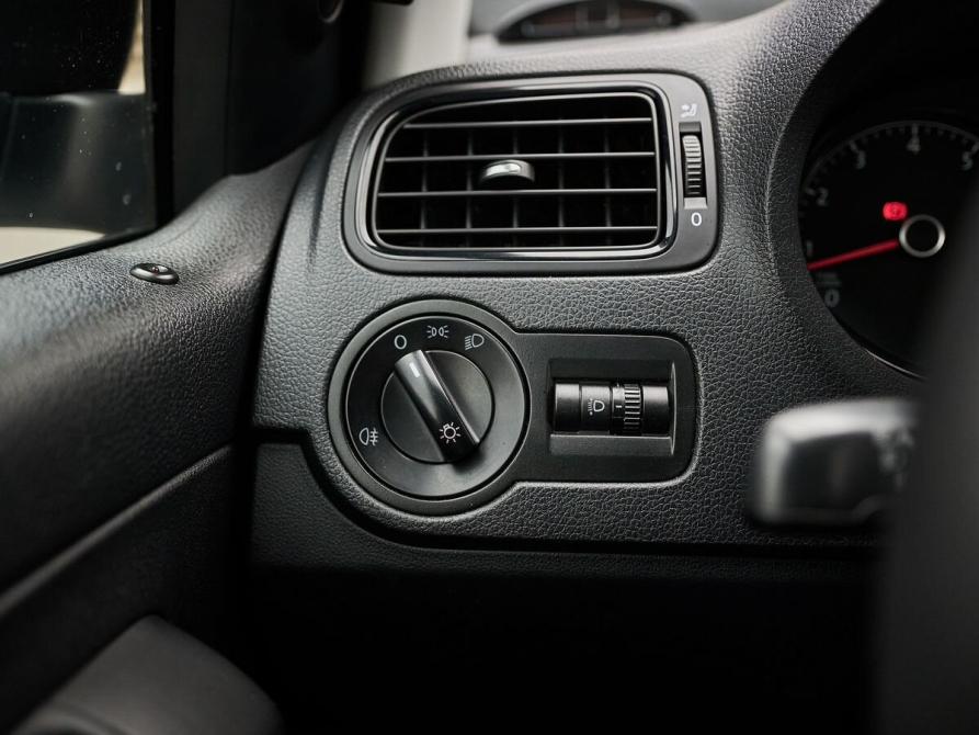 Volkswagen Polo V Рестайлинг Казань  - изображение 13