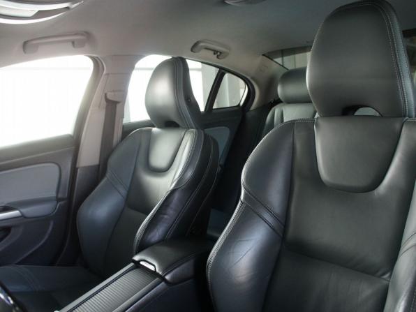 Volvo S60 II Рестайлинг с пробегом 2014 года, цена 1 490 000 рублей, 214000 км, седан, Автокод Объявления