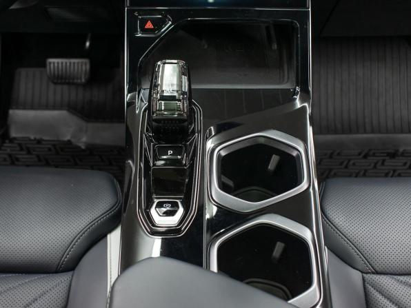 Geely Atlas II с пробегом 2024 года, цена 3 249 000 рублей, 27686 км, внедорожник, Автокод Объявления