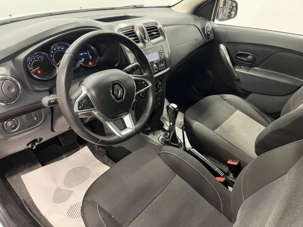 Renault Sandero II Рестайлинг с пробегом 2019 года, цена 889 000 рублей, 116550 км, хэтчбек, Автокод Объявления