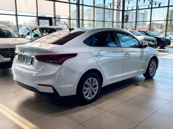 Hyundai Solaris II с пробегом 2019 года, цена 1 230 000 рублей, 103300 км, седан, Автокод Объявления