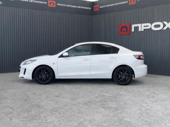 Mazda 3 II (BL) Рестайлинг с пробегом 2013 года, цена 857 000 рублей, 209856 км, седан, Автокод Объявления