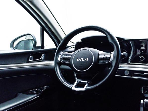 Kia K5 III с пробегом 2022 года, цена 2 849 000 рублей, 50335 км, седан, Автокод Объявления