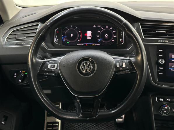 Volkswagen Tiguan II с пробегом 2019 года, цена 1 850 000 рублей, 241700 км, внедорожник, Автокод Объявления